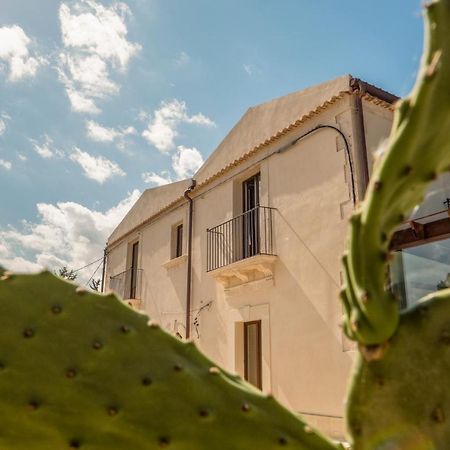 Momento-Teatro Greco Hotel Syracuse Exterior foto